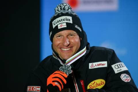Nordische Ski WM in Seefeld, Nordische Kombination, Siegerehrung NORDIC SKIING - FIS Nordic World Ski Championships Seefeld 2019 SEEFELD,AUSTRIA,28.FEB.19 - NORDIC SKIING, NORDIC COMBINED - FIS Nordic World Ski Championships, Medal Plaza, award ceremony, 10km Gundersen, individual. Image shows Bernhard Gruber (AUT). GEPAxpictures xCh.xKelemen
