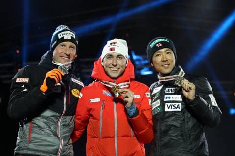 Nordische Ski WM in Seefeld, Nordische Kombination, Siegerehrung NORDIC SKIING - FIS Nordic World Ski Championships Seefeld 2019 SEEFELD,AUSTRIA,28.FEB.19 - NORDIC SKIING, CROSS COUNTRY SKIING - FIS Nordic World Ski Championships, Medal Plaza, award ceremony, 4x5km relay, ladies. Image shows Bernhard Gruber (AUT), Jarl Magnus Riiber (NOR) and Akito Watabe (JPN). Keywords: medal. GEPAxpictures xChristianxWalgram