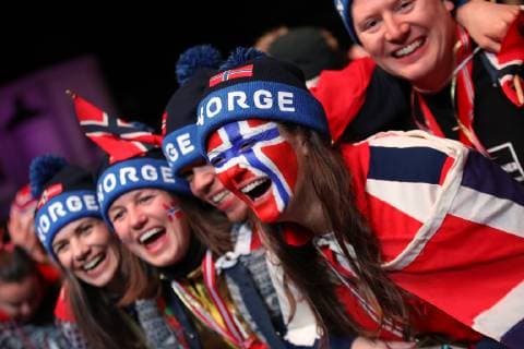 Nordische Ski WM in Seefeld, Nordische Kombination, Siegerehrung NORDIC SKIING - FIS Nordic World Ski Championships Seefeld 2019 SEEFELD,AUSTRIA,28.FEB.19 - NORDIC SKIING, NORDIC COMBINED - FIS Nordic World Ski Championships, Medal Plaza, award ceremony, 10km Gundersen, individual. Image shows fans of NOR. GEPAxpictures xChristianxWalgram