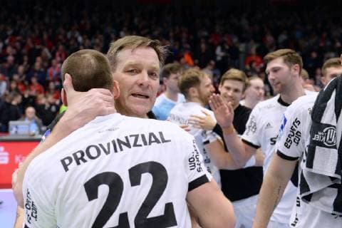 Jubilation Joy after the victory Alfred Gislason Trainer THW Kiel and Ole Rahmel NR 22 after the victory GER MT Melsungen THW Kiel Handball 1 Bundesliga Men 28 02 2019 GER MT Melsungen THW Kiel Handball 1 Liga Men 28 02 2019 Kassel Copyright: xEIBNER RolandxSippelx EP_RSL