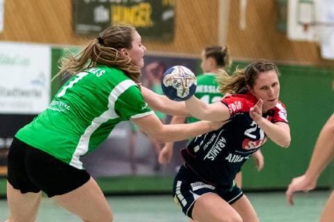 v li Lena Thomas SV Werder Bremen 07 Saskia Putzke SG H2Ku Herrenberg Kuties 21 Lena Janssens SV Werder Bremen 09 SG H2Ku Herrenberg Kuties vs SV Werder Bremen Handball 2 Bundesliga Women HBF Season 18 19 02 03 2019 SG H2Ku Herrenberg Kuties vs SV Werder Bremen Handball 2 Bundesliga Women HBF Season 18 19 02 03 2019 Men Herrenberg Copyright: xEIBNER WolfgangxFrankx EP_WFK
