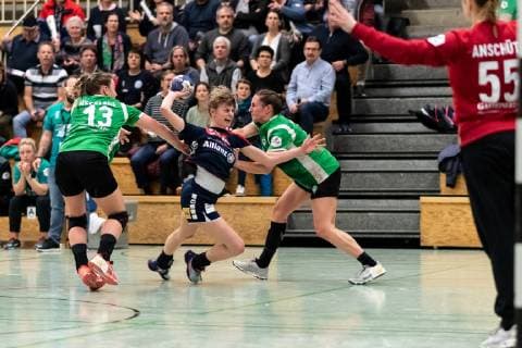v li Rabea Nesslage SV Werder Bremen 13 Katrin Friedrich SG H2Ku Herrenberg Kuties 09 Lena Janssens SV Werder Bremen 09 SG H2Ku Herrenberg Kuties vs SV Werder Bremen Handball 2 Bundesliga Women HBF Season 18 19 02 03 2019 SG H2Ku Herrenberg Kuties vs SV Werder Bremen Handball 2 Bundesliga Women HBF Season 18 19 02 03 2019 Men Herrenberg Copyright: xEIBNER WolfgangxFrankx EP_WFK