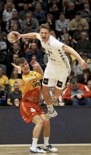 Odense EHF Cup mens handball GOG THW Kiel Arena Funen in Odense on March 3, 2019 Kiels Magnus Landin Jacobsen 7 tests shot while Odinn Thor Rikhardsson 2 looks to Photo Robert Wengler Odense Denmark,  Copyright: ©RobertxWengler RobertxWenglerx COP107 spdk20190303-160109-L
