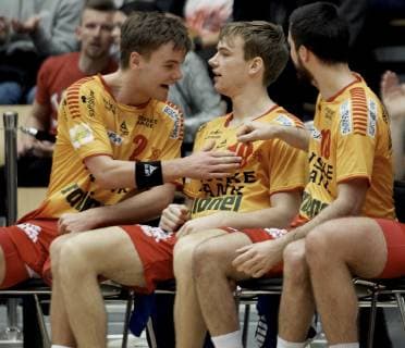 Odense EHF Cup mens handball GOG THW Kiel Arena Funen in Odense on March 3, 2019 fight ends 22 26 GOGs Mathias Gidsel 19 stay here praised for his scoring by Odinn Thor Rikhardsson 2 and Josef Pujol 10 Photo Robert Wengler Odense Denmark,  Copyright: ©RobertxWengler RobertxWenglerx COP107 spdk20190303-174203-L
