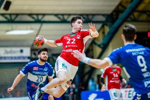 Handball 2 Bundesliga Men Season 2018 2019 Dessau Rosslauer HV 06 Handball Hamburg Bauer Philipp 22 Hamburg Handball on Ball Marek Vranco 9 Dessau Rosslauer HV 06 Jonas Hoenicke 20 Dessau Rosslauer HV 06 during Season 2018 2019 in Handball 2 Bundesliga Men between Dessau Rosslauer HV 06 and Handball Hamburg in the Anhalt Arena on 3 March 2019 in Bauhausstadt Dessau Sachsen Anhalt Saxony Anhalt Germany Germany