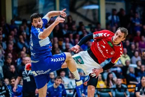 Handball 2 Bundesliga Men Season 2018 2019 Dessau Rosslauer HV 06 Handball Hamburg Lukas Ossenkopp 14 Hamburg Handball Jonas Hoenicke 20 Dessau Rosslauer HV 06 during Season 2018 2019 in the Handball 2 Bundesliga Men between Dessau Rosslauer HV 06 and Handball Hamburg in the Anhalt Arena on 3 March 2019 in Bauhausstadt Dessau Sachsen Anhalt Saxony Anhalt Germany