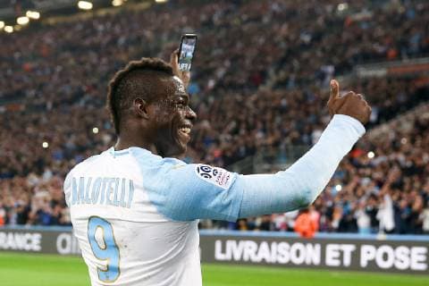 Sport Bilder des Tages SELFIE - JOIE - 09 MARIO BALOTELLI (OM) FOOTBALL : Marseille vs Saint Etienne - Ligue 1 Conforama - 03 03 2019 FEP Panoramic 
