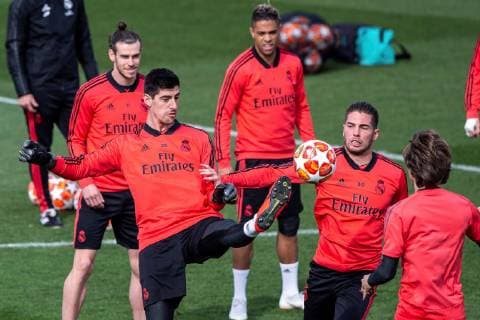 Real Madrid s Welsh forward Gareth Bale (L), Belgian goalie Thibaut Courtois (2L), and Luka Zidane (2R) attend the team s training session at Valdebebas sports city in Madrid, Spain, 04 March 2019. Real Madrid will face Ajax in a Champions League match at Bernabeu stadium, 05 March 2019. Real Madrid training session !ACHTUNG: NUR REDAKTIONELLE NUTZUNG!  Copyright: xEFEx xRodrigoxJimenezx GRAF8000 20190304-636872995196585760