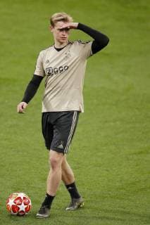 Frenkie de Jong of Ajax during a training session prior to the UEFA Champions League round of 16 match between Real Madrid and Ajax Amsterdam at the Santiago Bernabeu stadium on March 04, 2019 in Madrid, Spain UEFA Champions League 2018 2019 xVIxVIxImagesx xMauricexvanxSteenxIVx 13818335
