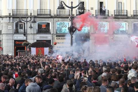 Ajax fans gather at Puerta del Sol square in central Madrid, Spain, 05 March 2019, prior to the UEFA Champions League round of 16 second leg soccer match between Real Madrid and Ajax Amsterdam. Real Madrid vs Ajax Amsterdam !ACHTUNG: NUR REDAKTIONELLE NUTZUNG!  Copyright: xKikoxHuescax GRAF9139 20190305-636874150735677803