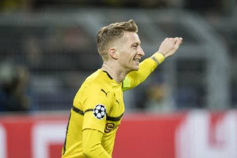 Football UEFA Champions League CL Season 2018 2019 Round of sixteen return Borussia Dortmund Tottenham Hotspurs in Dortmund North Rhine-Westphalia Dortmund Marco Reus gives instructions UEFA REGULATIONS PROHIBIT ANY USE OF PHOTOGRAPHS AS IMAGE SEQUENCES AND OR QUASI VIDEO Copyright: xKirchner DavidxInderliedx