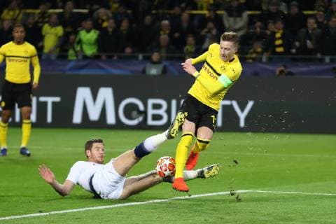 5th March 2019, Westfalenstadion, Dortmund, Germany; UEFA Champions League football, round of 16, second leg, Borussia Dortmund versus Tottenham Hotspur; Jan Vertonghen of Tottenham Hotspur blocks the shot on goal from Marco Reus of Borussia Dortmund  ActionPlus12111135 ShaunxBrooks