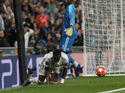 Soccer match between Real Madrid vs Ajax of the Champions League 2018 2019 held at the Santiago Bernabeu stadium in Madrid Photo Jose Cuesta 261 Cordon Press Vinicius Jr is injured Cordon Press,  xJosexLuisxCuestax xx