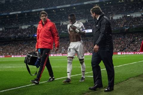 Real Madrid s Vinivius Junior leaves the field after getting injured during a UEFA Champions League round of 16 second leg match between Real Madrid and Ajax at the Santiago Bernabeu stadium in Madrid, Spain, 05 March 2019. Real Madrid vs Ajax !ACHTUNG: NUR REDAKTIONELLE NUTZUNG!  Copyright: xRodrigoxJimenezx GRAF9330 20190305-636874198092976460