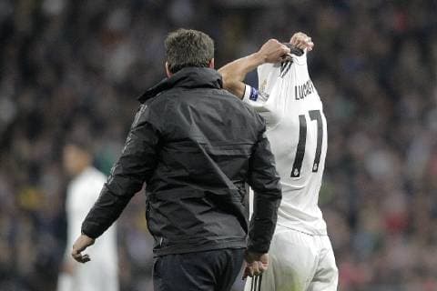 Real Madrid s Lucas Vazquez injured during a UEFA Champions League match. Round of 16. Second leg. March, 5,2019.  (2019030521)