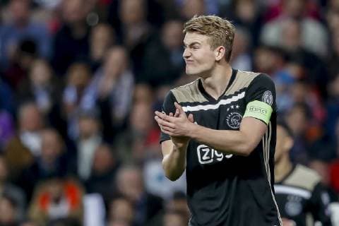 MADRID, 05-03-2019, Stadium Bernabeu, season 2018 2019 , Champions League 1 8th round second leg. Ajax player Matthijs de Ligt clapping during the game Real Madrid - Ajax . Real Madrid - Ajax  x2901546x