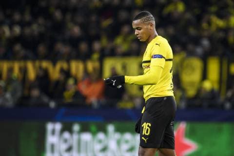05 03 2019 xkvx Football UEFA Champions League Borussia Dortmund Tottenham Hotspur emspor v l Manuel Akanji BVB Borussia Dortmund reads a tactical note DFL DFB REGULATIONS PROHIBIT ANY USE OF PHOTOGRAPHS as IMAGE SEQUENCES and or QUASI VIDEO Dortmund