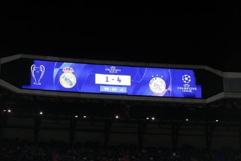 Sport Bilder des Tages scorebord 1-4 during the UEFA Champions League round of 16 match between Real Madrid and Ajax Amsterdam at the Santiago Bernabeu stadium on March 05, 2019 in Madrid, Spain UEFA Champions League 2018 2019 xVIxVIxImagesx xMauricexvanxSteenxIVx 13823739