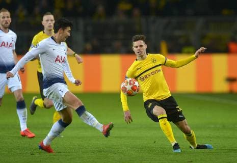 Dortmund Germany 05 03 2019 UEFA Champions League 2018 19 Season Round of 16 BV Borussia Dortmund Tottenham Hotspur Heung Min Son Tottenham Hotspur and Julian Weigl BVB in the duel DeFodi521