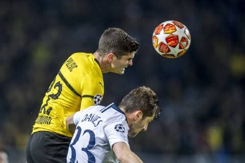 Football UEFA Champions League CL Season 2018 2019 Round of sixteen return Borussia Dortmund Tottenham Hotspurs in Dortmund North Rhine-Westphalia Dortmund Christian Pulisic l and Tottenhams Ben Davies fight for the ball UEFA REGULATIONS PROHIBIT ANY USE OF PHOTOGRAPHS AS IMAGE SEQUENCES AND OR QUASI VIDEO Copyright: xKirchner DavidxInderliedx