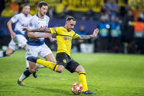 Football UEFA Champions League CL Season 2018 2019 Round of sixteen return Borussia Dortmund Tottenham Hotspurs in Dortmund North Rhine Westphalia Tottenhams Jan Vertonghen l and Dortmunds Paco Alcacer fight for the ball UEFA REGULATIONS PROHIBIT ANY USE OF PHOTOGRAPHS AS IMAGE SEQUENCES AND OR QUASI VIDEO Copyright: xKirchner DavidxInderliedx