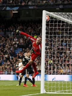 Sport Bilder des Tages (L-R) Lasse Schone of Ajax, Luka Modric of Real Madrid, Daley Blind of Ajax, Nico Tagliafico of Ajax, Real Madrid goalkeeper Thibaut Courtois 1-4 during the UEFA Champions League round of 16 match between Real Madrid and Ajax Amsterdam at the Santiago Bernabeu stadium on March 05, 2019 in Madrid, Spain UEFA Champions League 2018 2019 xVIxVIxImagesx xMauricexvanxSteenxIVx 13824449