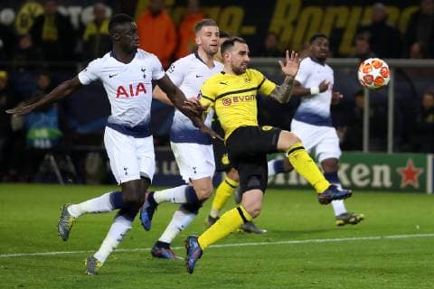 (190306) -- DORTMUND, March 6, 2019 (Xinhua) -- Davinson Sanchez (1st L) of Tottenham Hotspur Paco Alcacer (2nd R) of Dortmund during the UEFA Champions League round of 16 second leg soccer match between Borussia Dortmund and Tottenham Hotspur FC in Dortmund, Germany, March 5, 2019. (Xinhua Joachim Bywaletz) (SP)GERMANY-DORTMUND-SOCCER-UEFA-CHAMPIONS LEAGUE-DORTUMUND VS HOTSPUR 