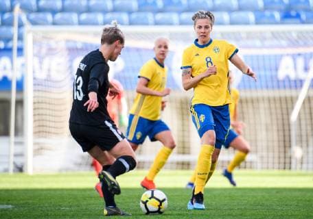 190306 Sophie Schmidt of Canada and Lina Hurtig of Sweden during the Algarve Cup 2019 match between Canada and Sweden on March 6 2019 in Almancil Photo Ludvig Thunman BILDBYRAN kod LT 35616,  Copyright: LUDVIGxTHUNMAN BB190306LT015