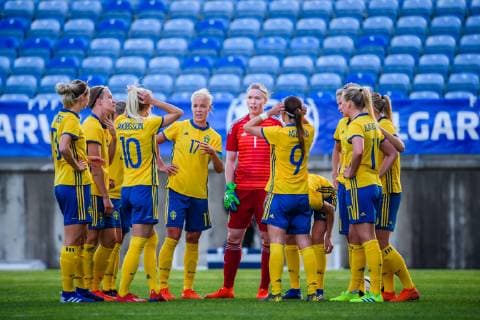 190306 Caroline Seger and goalkeeper Hedvig Lindahl of Sweden during the Algarve Cup 2019 match between Canada and Sweden on March 6 2019 in Almancil Photo Ludvig Thunman BILDBYRAN kod LT 35616,  Copyright: LUDVIGxTHUNMAN BB190306LT033