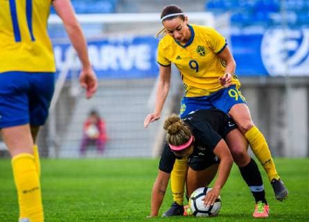 190306 Kosovare Asllani of Sweden and Desiree Scott of Canada during the Algarve Cup 2019 match between Canada and Sweden on March 6 2019 in Almancil Photo Ludvig Thunman BILDBYRAN kod LT 35616,  Copyright: LUDVIGxTHUNMAN BB190306LT039
