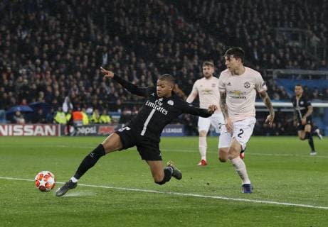 Kylian Mbappe of PS just fails to connect with the ball during the UEFA Champions League Round of Sixteen match at the Parc des Princes Stadium, Paris. Picture date: 6th March 2019. Picture credit should read: David Klein Sportimage EDITORIAL USE ONLY. No use with unauthorised audio, video, data, fixture lists, club league logos or live services. Online in-match use limited to 120 images, no video emulation. No use in betting, games or single club league player publications. _1DK5069.JPG