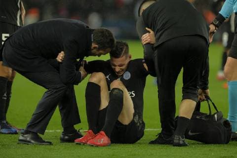 March 6, 2019 - Paris, France - Paris SG Midfield JULIAN DRAXLER injured he must leave the field during the Round of 16 Second leg back of the Champions League Paris SG against Manchester United ManU at the Parc des Princes Stadium in Paris - France..Manchester United won 3-1 Soccer 2019 - Paris SG 1-3 Manchester United - ZUMAp119 20190306_zaf_p119_031 Copyright: xPierrexSteveninx