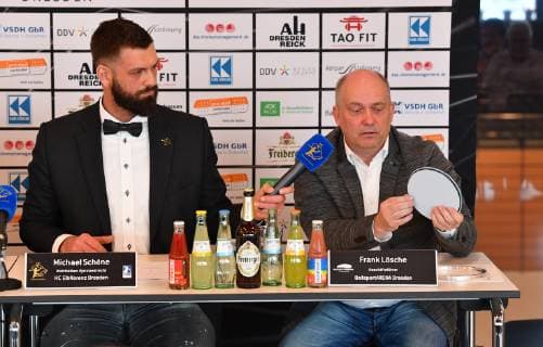 from right Frank Lösche shows one of the bottom covers next to Michael Schöne press conference because of the judgement after the game was abandoned HC Elbflorenz Dresden v Handball 2 League of Men 2 Bundesliga Season 2018 2019 Dresden BallsportARENA Dresden
