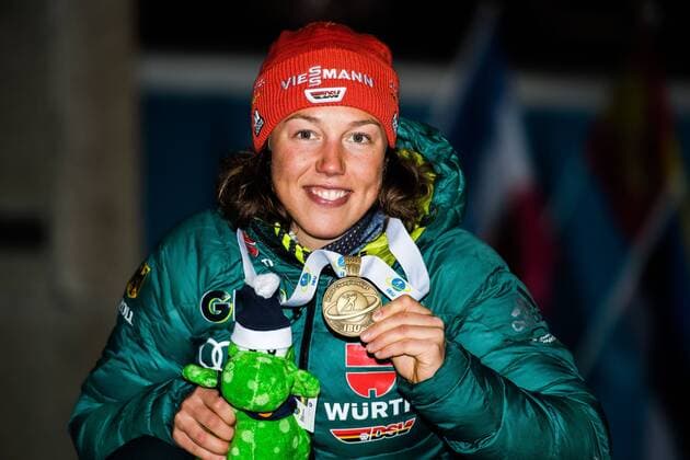 Sport Themen der Woche KW10 Sport Bilder des Tages 190308 Laura Dahlmeier of Germany celebrates with her bronze medal at the medal ceremony for the Women s 7.5 KM sprint during the IBU World Championships Biathlon on March 8, 2019 in Östersund. Photo: Petter Arvidson BILDBYRAN kod PA 92248 *** 190308 Laura Dahlmeier of Germany celebrates with her bronze medal at the medal ceremony for the Women s 7 5 KM sprint during the IBU World Championships Biathlon on March 8 2019 in Östersund Photo Petter Arvidson BILDBYRAN kod PA 92248,  Copyright: PETTERxARVIDSON BB190308PA212