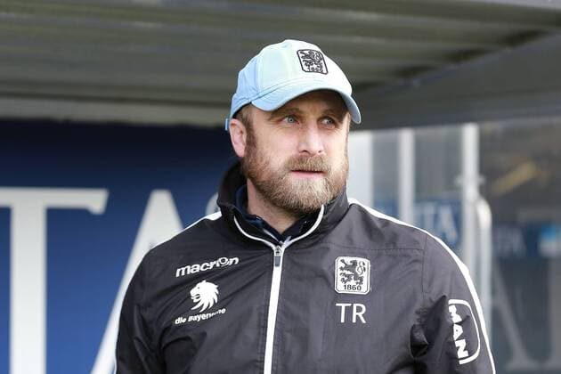 09 03 2019 xavx Football 3 League SV Wehen Wiesbaden TSV 1860 Munich emspor v l Coach Daniel Bierofka TSV 1860 Munich DFL DFB REGULATIONS PROHIBIT ANY USE OF PHOTOGRAPHS as IMAGE SEQUENCES and or QUASI VIDEO Wiesbaden