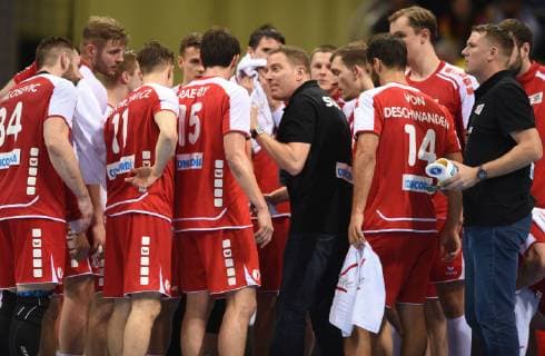 Handball international match in Düsseldorf Germany Switzerland 09 03 2019 Coach Michael Suter Switzerland in the middle of the players at a time-out HM