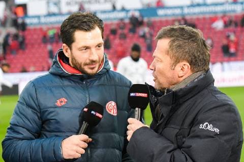 09.03.2019, xpsx, Fussball 1.Bundesliga, 1.FSV Mainz 05 - Borussia Moenchengladbach v.l. Sandro Schwarz (Trainer 1. FSV Mainz 05), Lothar Matthaeus, Sky (DFL DFB REGULATIONS PROHIBIT ANY USE OF PHOTOGRAPHS as IMAGE SEQUENCES and or QUASI-VIDEO) Foto Jan Huebner Scheiber Mainz *** 09 03 2019 xpsx Football 1 Bundesliga 1 FSV Mainz 05 Borussia Moenchengladbach v l Sandro Schwarz Trainer 1 FSV Mainz 05 Lothar Matthaeus Sky DFL DFB REGULATIONS PROHIBIT ANY USE OF PHOTOGRAPHS as IMAGE SEQUENCES and or QUASI VIDEO Photo Jan Huebner Scheiber Mainz