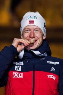 190309 Johannes Thingnes Bö of Norway celebrates with his golden medal at the medal ceremony for the Men s 10 KM sprint during the IBU World Championships Biathlon on March 9 2019 in Östersund Photo Petter Arvidson BILDBYRAN kod PA 92253,  Copyright: PETTERxARVIDSON BB190309PA237