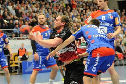 Lutz Heiny HSG Nordhorn Lingen 5 vs Gregor Thomann HBW Balingen Weilstetten 8 Handball Men DKB 2 Bundesliga 09 03 2019 Photo TBaur Eibner HBW Balingen Weilstetten vs HSG Nordhorn Lingen Balingen Copyright: xEIBNER TobiasxBaurx EP_TBR
