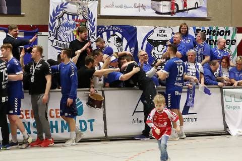 TuS Ferndorf Dessau Roßlauer HV 09 03 2019 The team Dessau Roßlauer HV would like to thank their fans for their support Kreuztal Stählerwiese Germany
