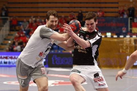 Handball 2 Handball Bundesliga 2018 2019 Handball Sportverein Hamburg vs. HC Elbflorenz 2006 Dominik Axmann Hamburg in duel with Norman Flödl Floedl Elbflorenz left Sparkassen Arena Hamburg This image is for editorial use This image is for advertising purposes only and requires additional approval