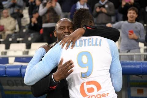 ENTREE DES JOUEURS - FAIR PLAY - 09 MARIO BALOTELLI (OM) - PATRICK VIEIRA (ENTRAINEUR NICE) FOOTBALL : Marseille vs Nice - Ligue 1 Conforama - 10 03 2019 AnthonyBIBARD FEP Panoramic 
