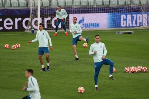 Diego Godin ( centre ) of Atletico Madrid during the training session at the Allianz Stadium, Turin, Italy. Picture date 11th March 2019. Picture credit should read: Jonathan Moscrop Sportimage EDITORIAL USE ONLY. No use with unauthorised audio, video, data, fixture lists, club league logos or live services. Online in-match use limited to 120 images, no video emulation. No use in betting, games or single club league player publications. YODA7641.JPG