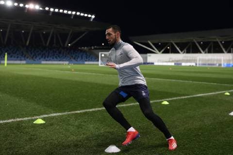 11 03 2019 Football Season 2018 2019 Champions League Press Conference and Final Training of FC Schalke 04 in Manchester England Nabil BENTALEB FC Schalke 04 Manchester Airport England