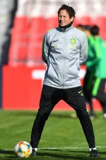 Head coach Roger Schmidt of China s Beijing Guoan F.C. takes part in a training session before the group G match against Japan s Urawa Red Diamonds F.C. during the 2019 AFC Champions League in Beijing, China, 12 March 2019. Beijing Guoan in full swing for group match in 2019 AFC Champions  20190312_406930