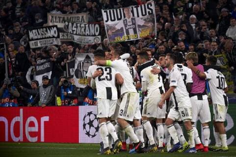 March 12, 2019 - Turin, Italy - Cristiano Ronaldo of Juventus celebrates victory after whit his teammates the UEFA Champions League Round of 16 Second Leg match between Juventus and Club de Atletico Madrid at Allianz Stadium on March 12, 2019 in Turin. Juventus v Club Atletico de Madrid - UEFA Champions League Round of 16: Second Leg  - ZUMAn230 20190312_zaa_n230_558 Copyright: xJosexBretonx