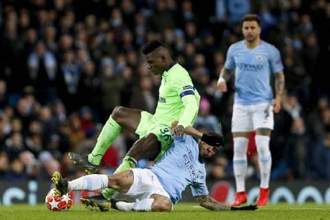 Manchester City x Schalke 04 MANCHESTER, MA - 12.03.2019: MANCHESTER CITY X SCHALKE 04 - Danilo races during the game between Manchester City and Schalke 04 held at Etihad Stadium in Manchester, Ma. The match is the second qualifying round of the 2018 19 UEFA Champions League Round of 16. (Photo: Marco Galvão Fotoarena) x1697123x  MarcoxGalvão