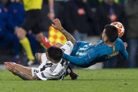 Joao Pedro Cavaco Cancelo (Juventus) Angel Martin Correa Martinez (Atletico de Madrid) during the Uefa Champions League Round of 16 - 2nd Leg match between Juventus 3-0 Atletico de Madrid at Allianz Stadium on March 12, 2019 in Torino , Italy. Noxthirdxpartyxsales  (99023212)