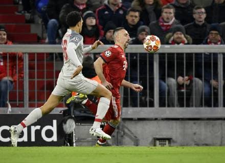 Duel Action Franck Ribery FC Bayern Munich vs. Trent Alexander Arnold FC Liverpool Champions League CL Round of 16 Return FC Bayern Munich FCB vs. FC Liverpool 13 03 2018 DFL REGULATIONS PROHIBIT ANY USE OF PHOTOGRAPHS AS IMAGE SEQUENCES AND OR QUASI VIDEO FC Bayern Munich FCB vs. FC Liverpool