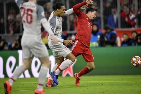 Robert Lewandowski FC Bayern Munich demands penalty kick penalty after duel action Champions League CL Round of 16 return FC Bayern Munich FCB vs FC Liverpool 13 03 2018 DFL REGULATIONS PROHIBIT ANY USE OF PHOTOGRAPHS AS IMAGE SEQUENCES AND OR QUASI VIDEO FC Bayern Munich FCB vs FC Liverpool
